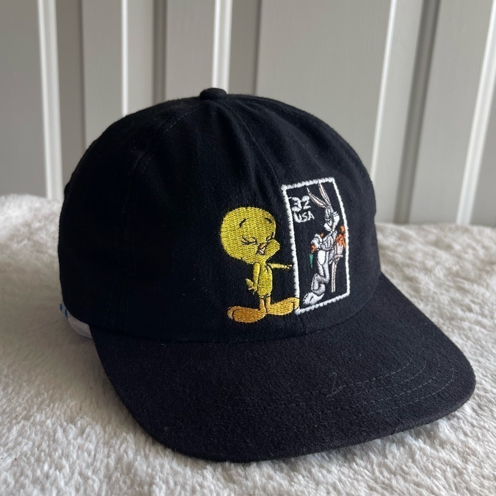 Looney Tunes vintage 1997 embroidered stamp collection USA tweety bugs bunny cap